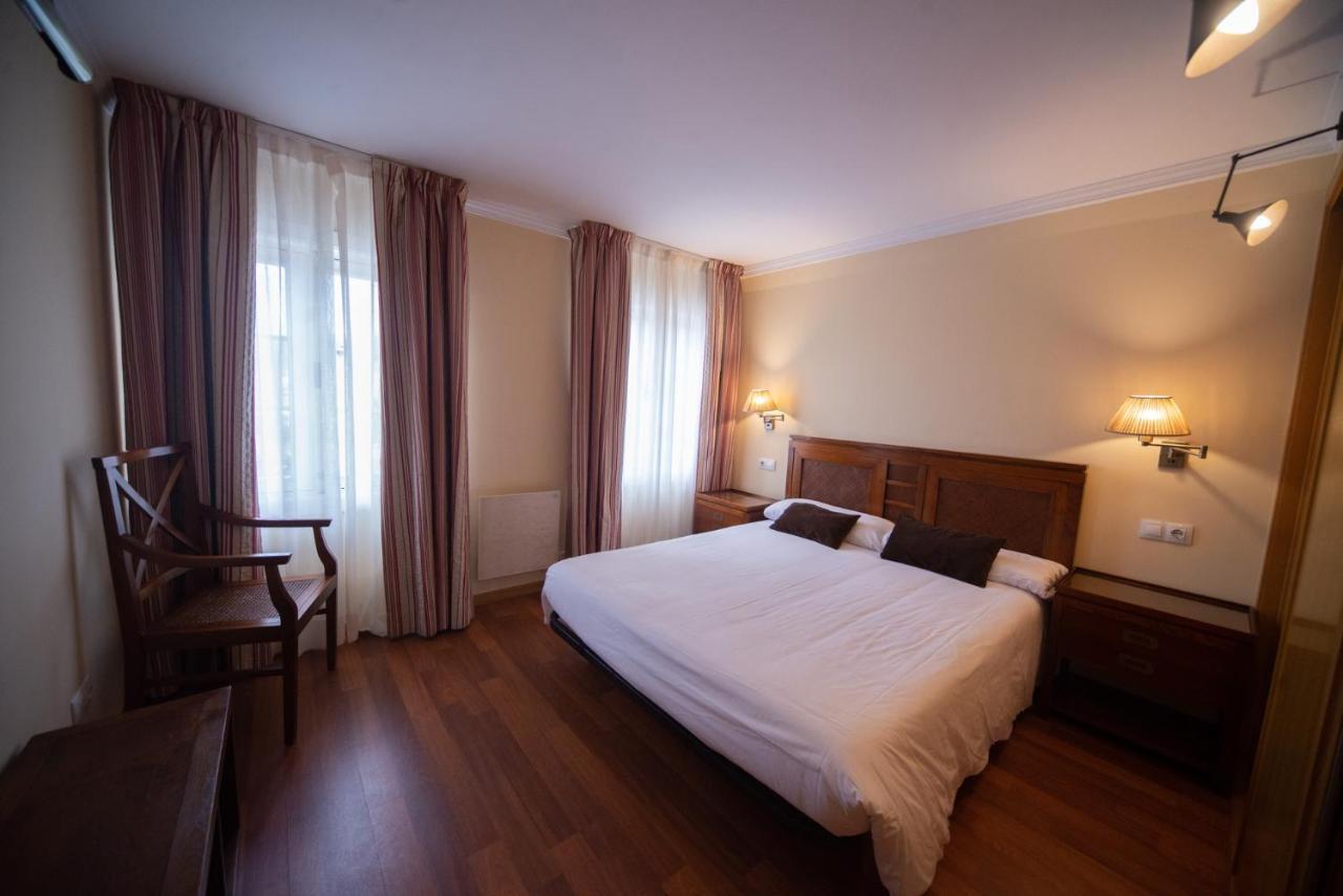 Cabalo Furado Tui Hotel ภายนอก รูปภาพ