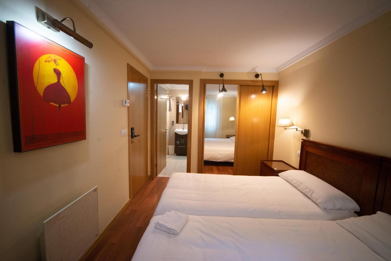 Cabalo Furado Tui Hotel ภายนอก รูปภาพ