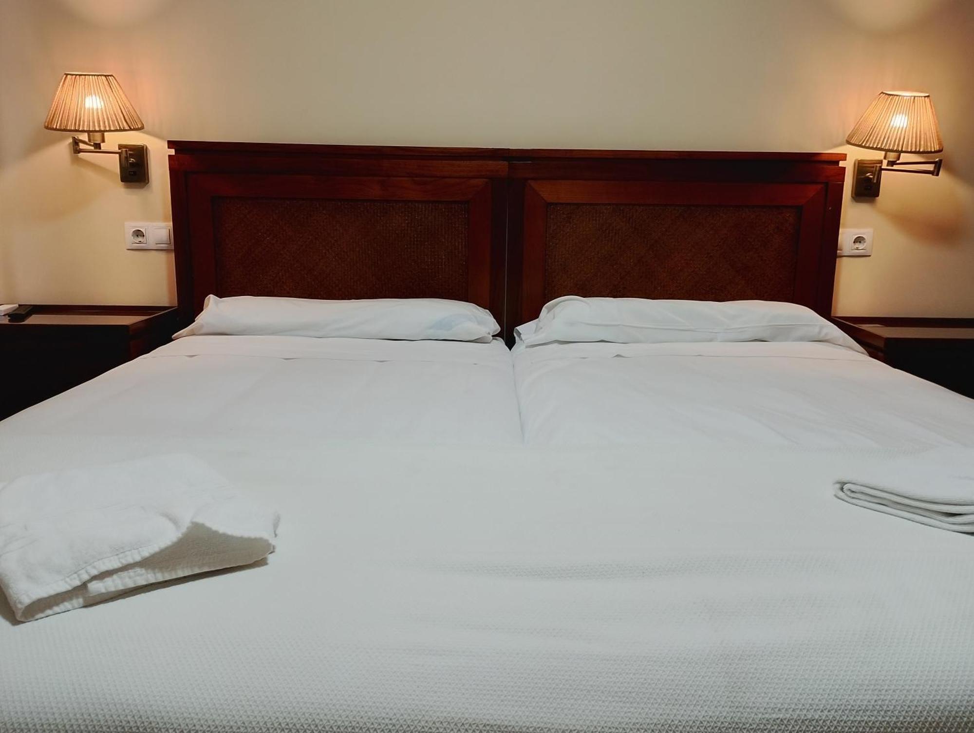 Cabalo Furado Tui Hotel ภายนอก รูปภาพ